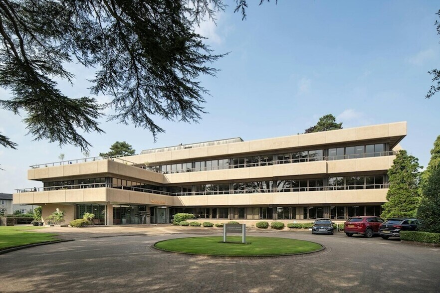 77 Mount Ephraim, Tunbridge Wells to rent - Primary Photo - Image 2 of 7