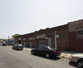 354-362 Scholes St, Brooklyn, NY for sale Primary Photo- Image 1 of 1