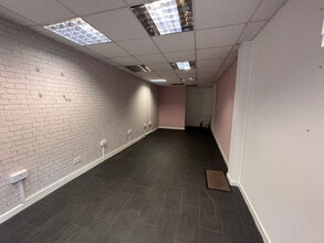 81B-81G Main St, Falkirk for sale Interior Photo- Image 1 of 4