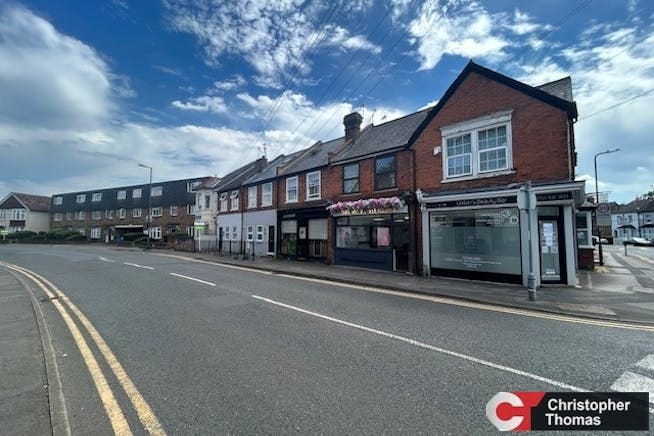 159 St Leonards Rd, Windsor for sale Building Photo- Image 1 of 1