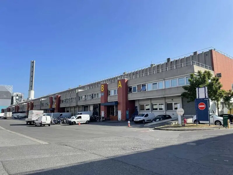 Light Industrial in Saint-Ouen-sur-Seine to rent Building Photo- Image 1 of 10