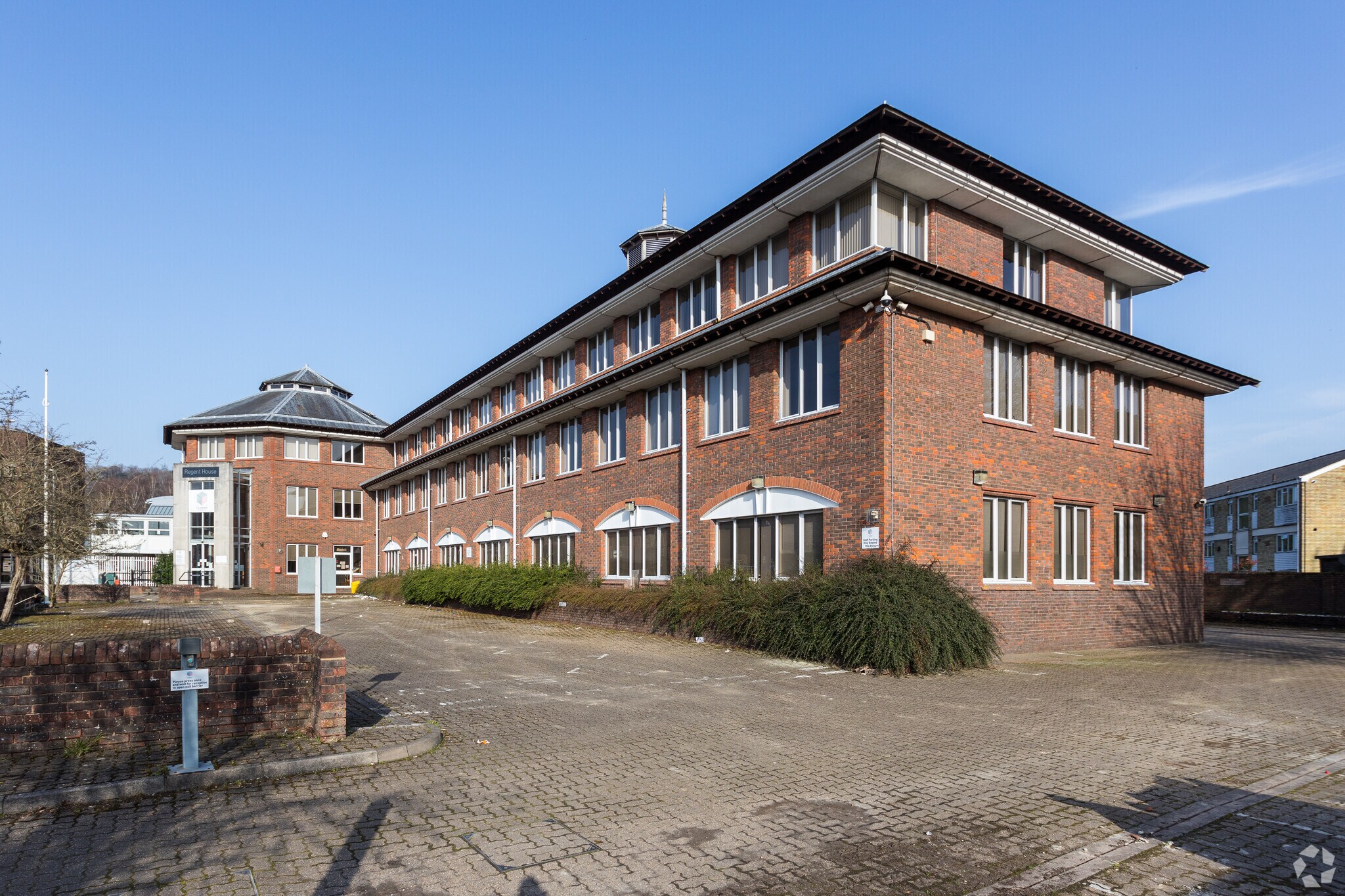 Station Appr, Dorking for sale Primary Photo- Image 1 of 1