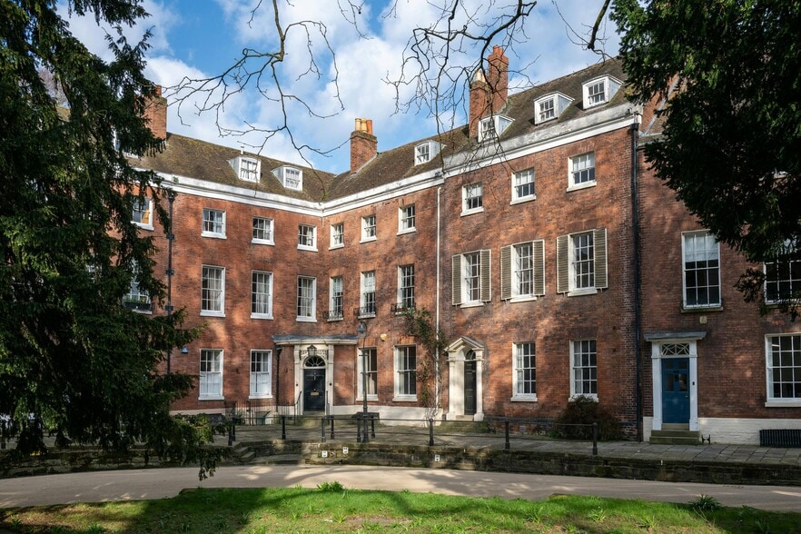 4-5 College Yard, Worcester for sale - Building Photo - Image 1 of 11