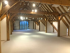 Wealden House, Heathfield to rent Interior Photo- Image 2 of 3