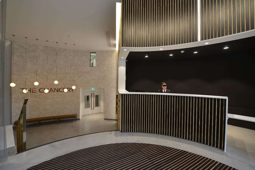 58 Spring Gdns, Manchester to rent - Interior Photo - Image 2 of 21