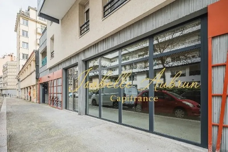Location Commerce 73 m² - Photo 1