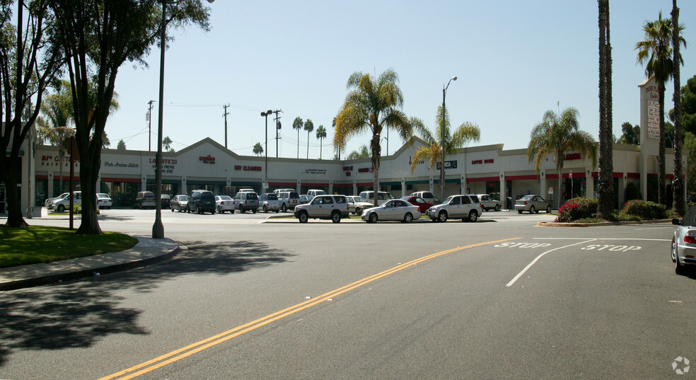 5201-5220 E Pacific Coast Hwy, Long Beach, CA for rent - Primary Photo - Image 1 of 10