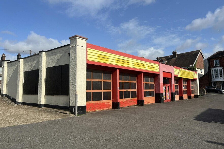 15 Saint Cross Road, Winchester to rent - Building Photo - Image 1 of 5