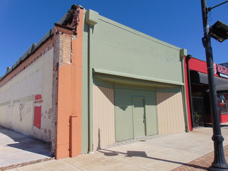 218 W Texas Ave, Baytown, TX for sale - Building Photo - Image 3 of 17