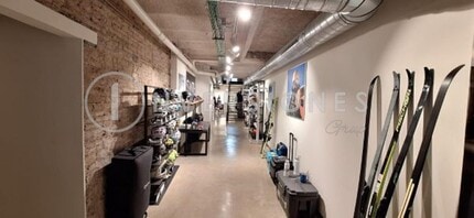 Office / Retail in Barcelona, Barcelona to rent Interior Photo- Image 2 of 8