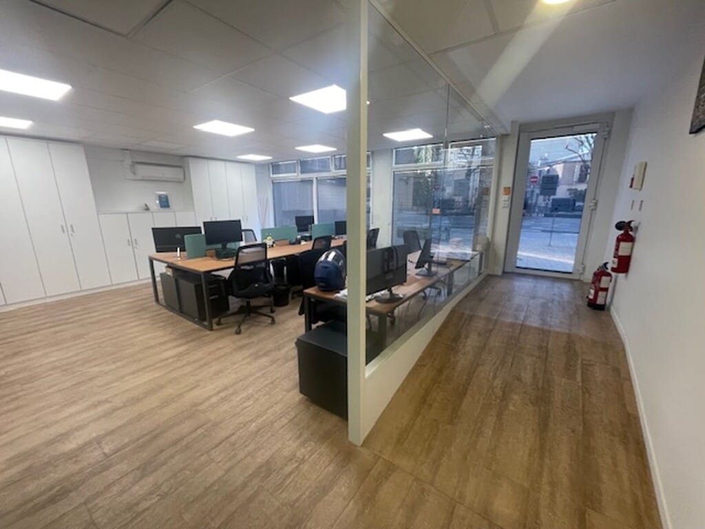 Vente Bureaux 77 m² à 195 m² - Photo 1
