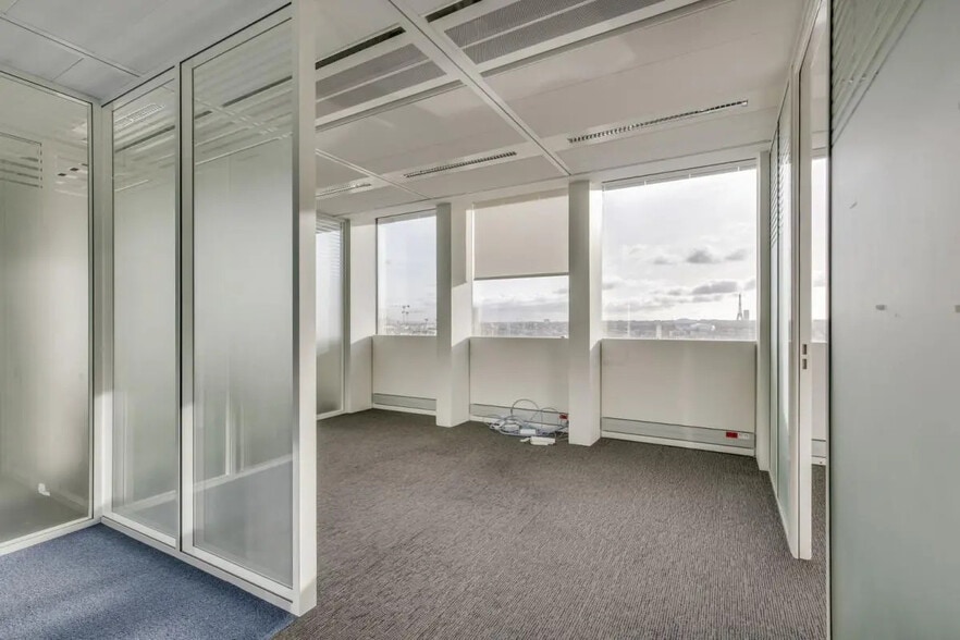Office in Puteaux to rent - Building Photo - Image 2 of 20