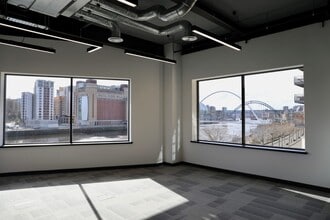 118-124 Quayside, Newcastle Upon Tyne to rent Interior Photo- Image 1 of 6
