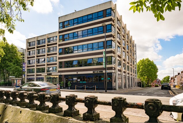 Sankey St, Warrington to rent Building Photo- Image 1 of 9