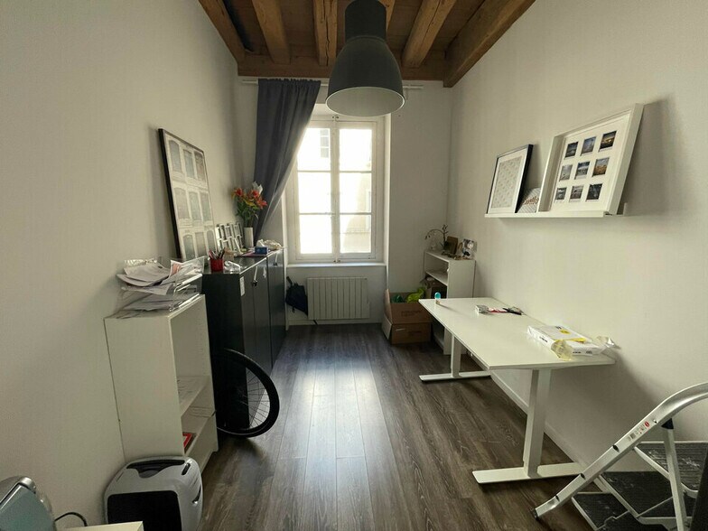 Office in Lyon for sale - Building Photo - Image 3 of 12