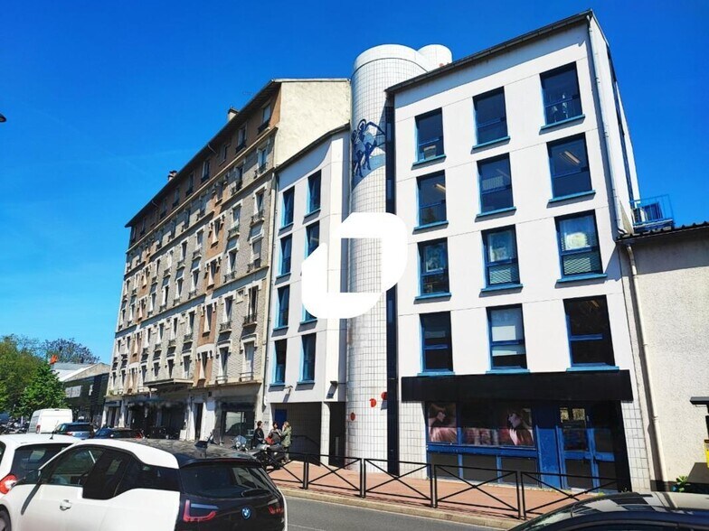 Office in Joinville-le-Pont to rent - Building Photo - Image 1 of 8