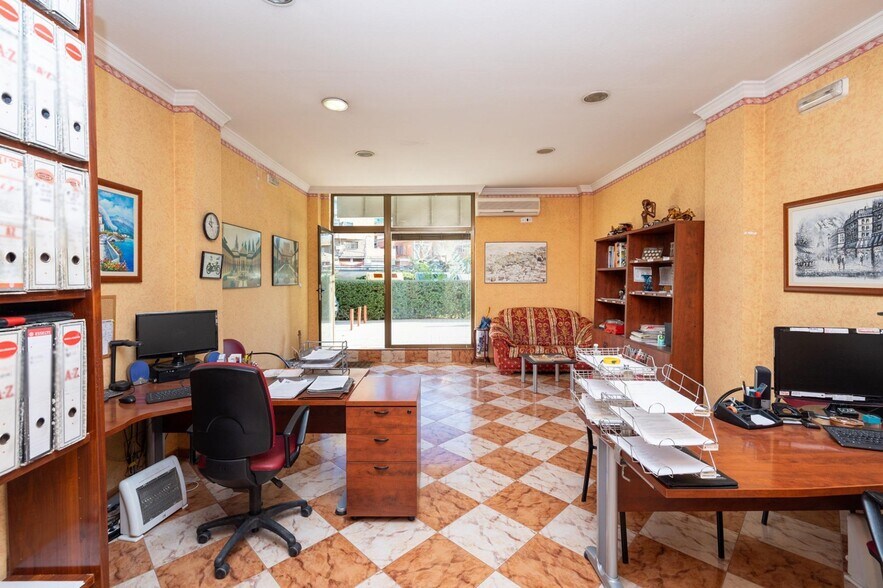 Retail in Granada, Granada for sale - Building Photo - Image 2 of 22