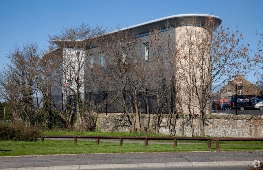 32 Sycamore Rd, Dalkeith to rent - Building Photo - Image 2 of 4