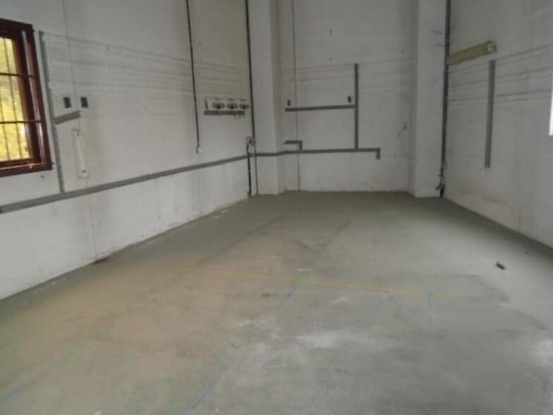 Industrial in Montornès del Vallès, Barcelona for sale - Interior Photo - Image 2 of 13