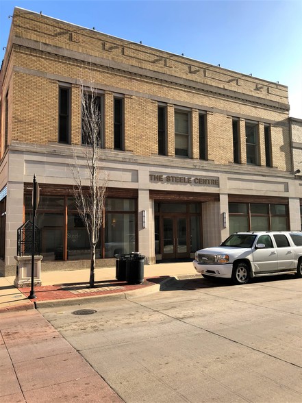 780-790 Main St, Dubuque, IA for sale - Building Photo - Image 1 of 1