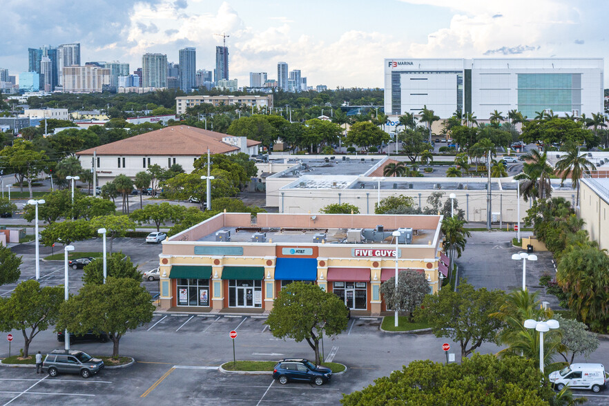 1800-1940 SE Cordova Rd, Fort Lauderdale, FL for rent - Building Photo - Image 3 of 5