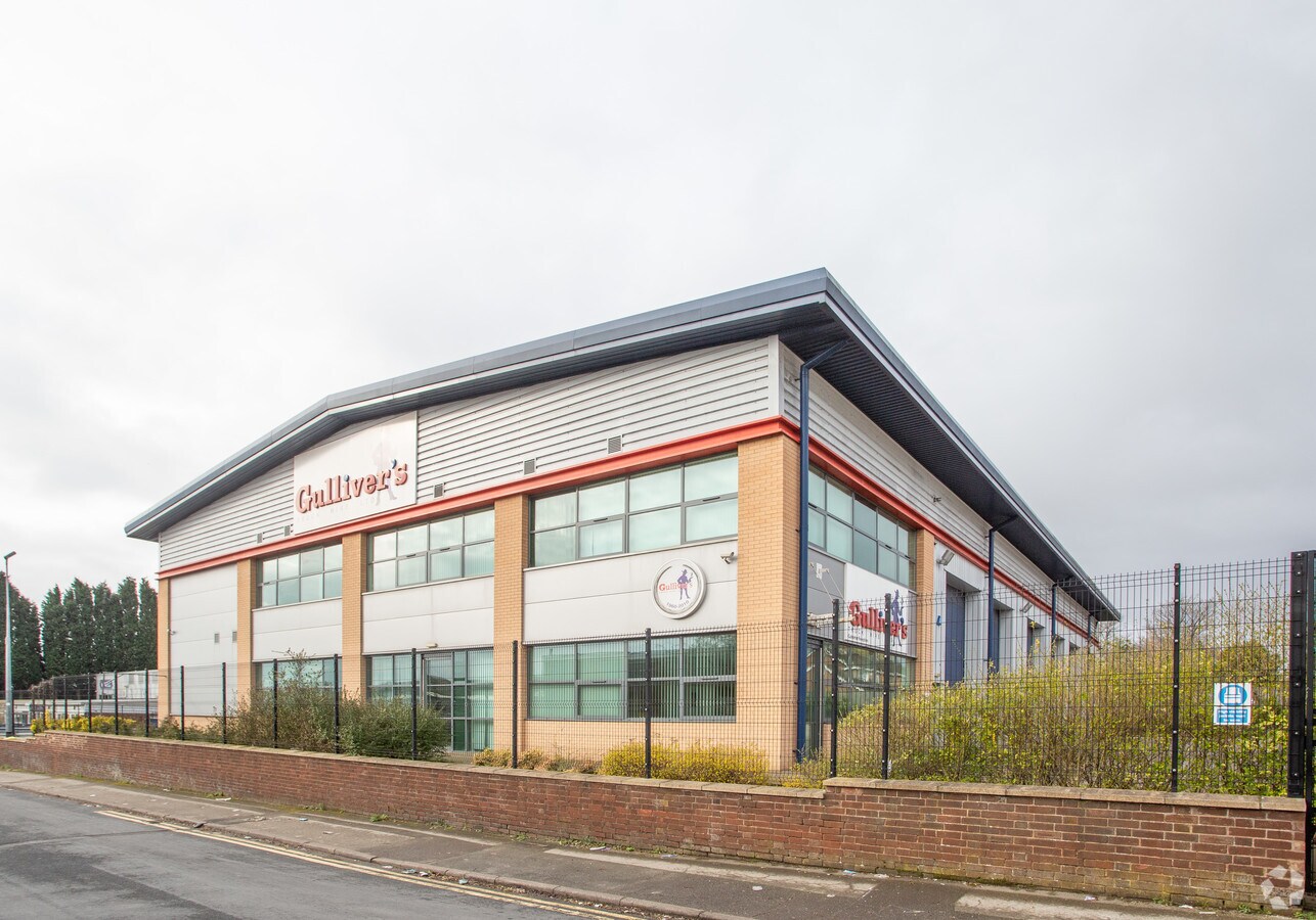 Lichfield Rd, Brownhills WS8 6HR UK