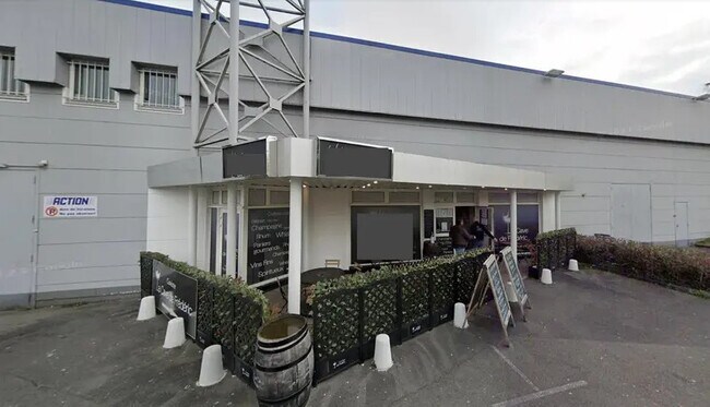 Location Commerce 225 m²