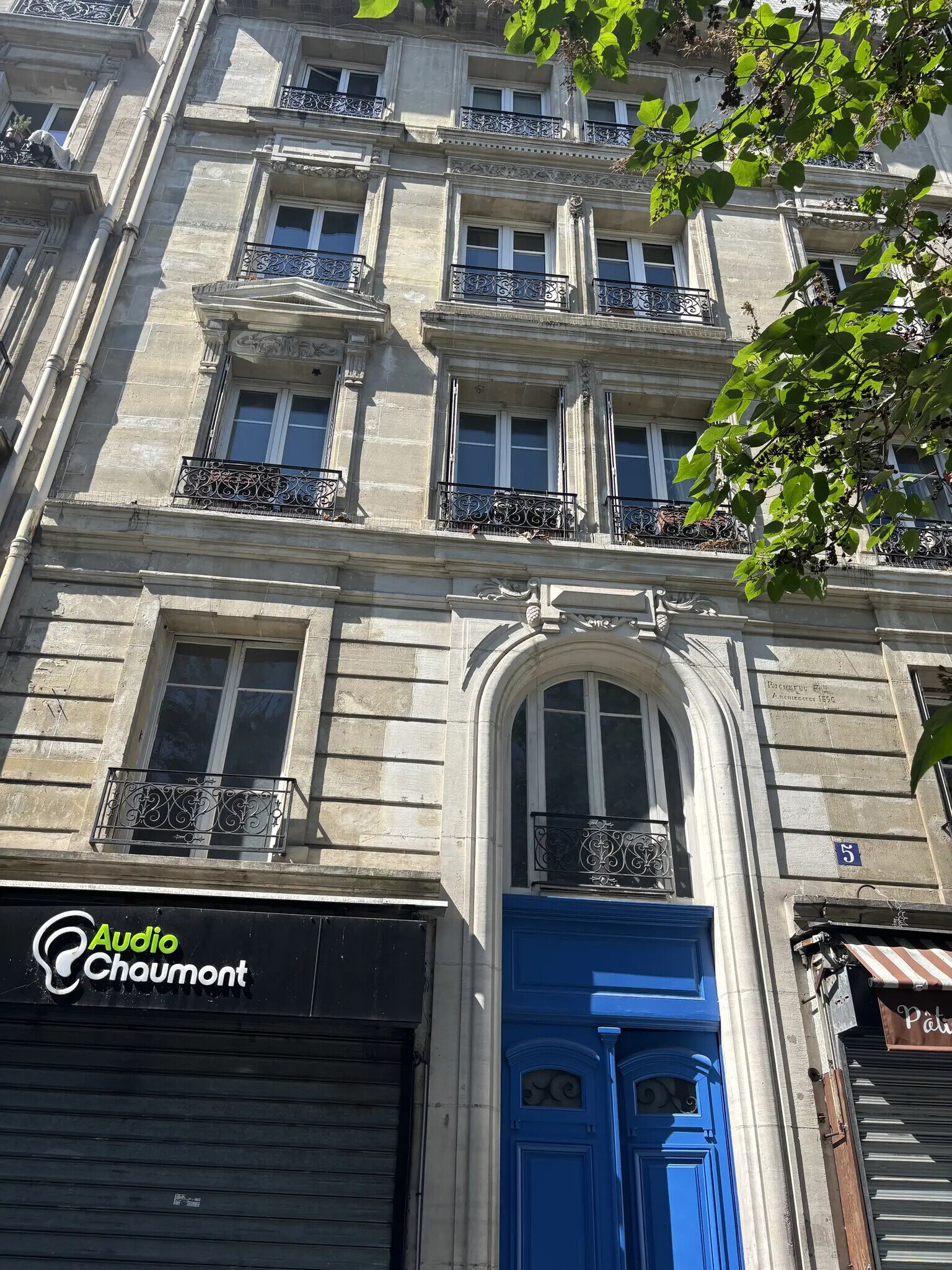 Retail in Paris to rent Building Photo- Image 1 of 4