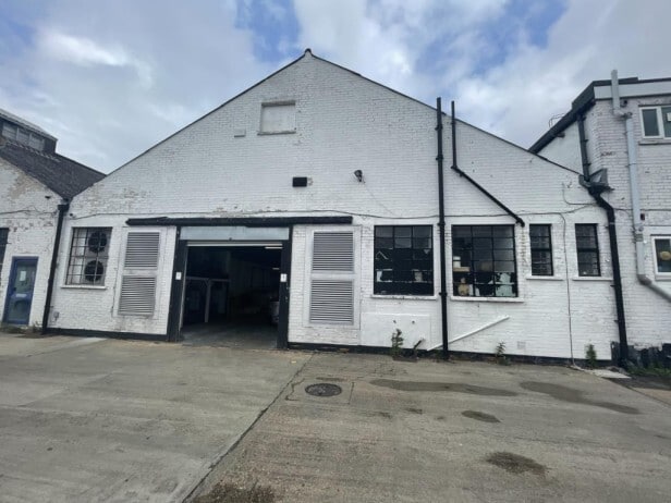 More details for Bridge Rd, Camberley - Industrial to Rent