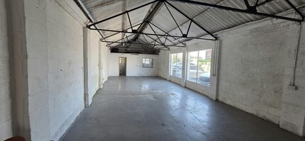 Mountey Business Park, Pevensey to rent Interior Photo- Image 1 of 2