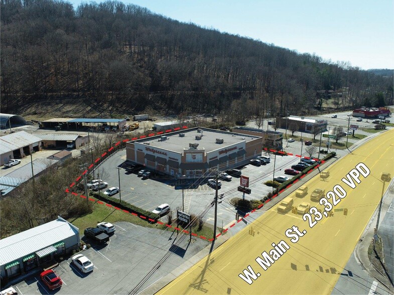 805 W Main St, Livingston, TN for sale - Building Photo - Image 2 of 3