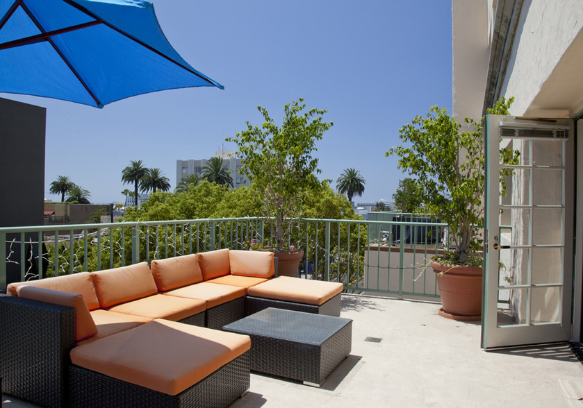 725 Arizona Ave, Santa Monica, CA for rent - Building Photo - Image 3 of 4