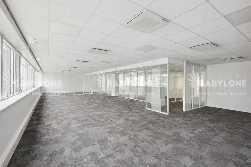 Office in Issy-les-Moulineaux to rent Building Photo- Image 1 of 16