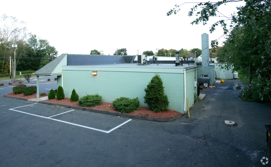 916 Stafford Ave, Bristol, CT for rent - Building Photo - Image 3 of 3