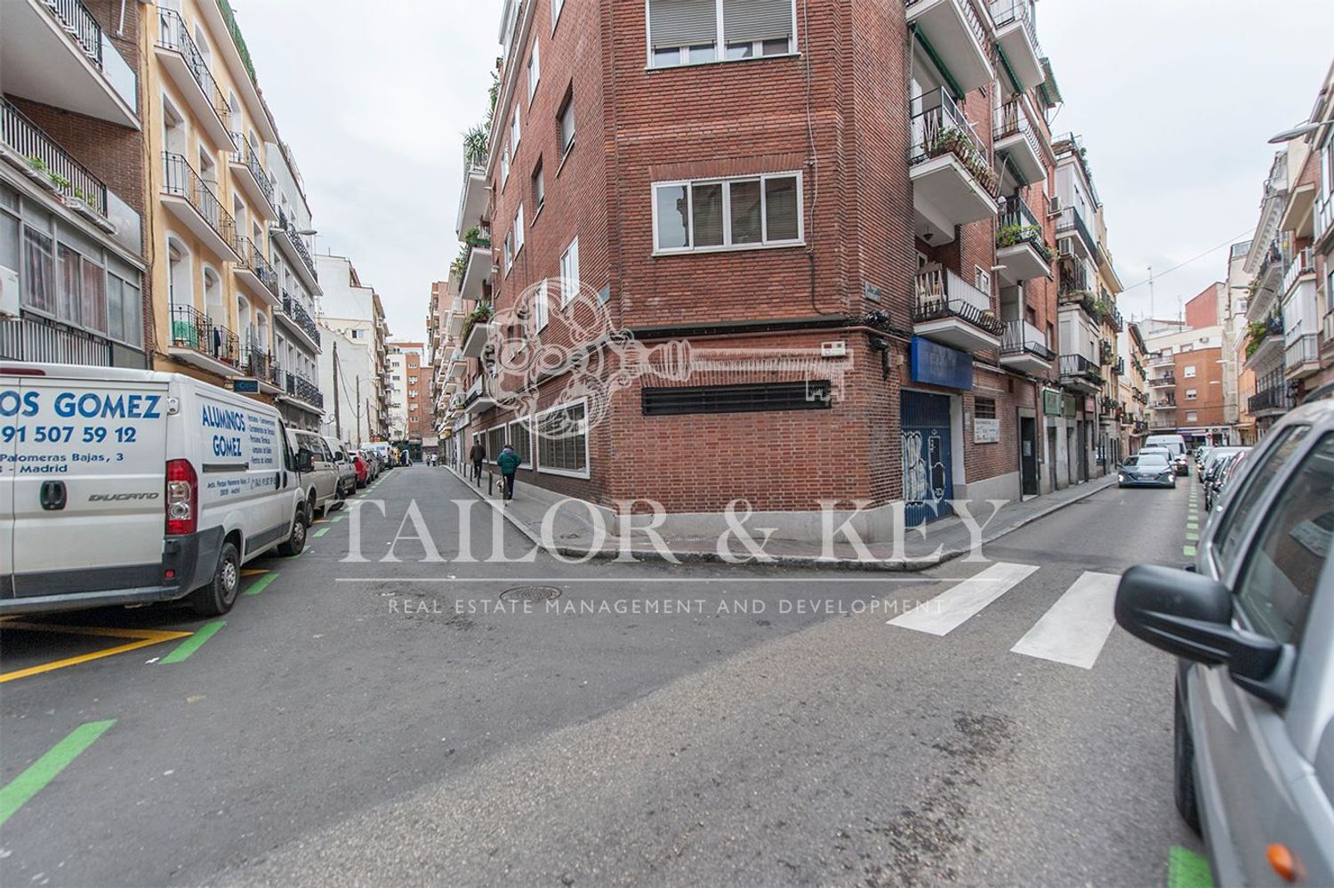 Retail in Madrid, Madrid to rent Building Photo- Image 1 of 2