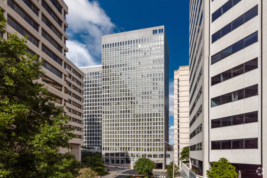 1121 19th St N, Arlington, VA for sale - Building Photo - Image 1 of 1