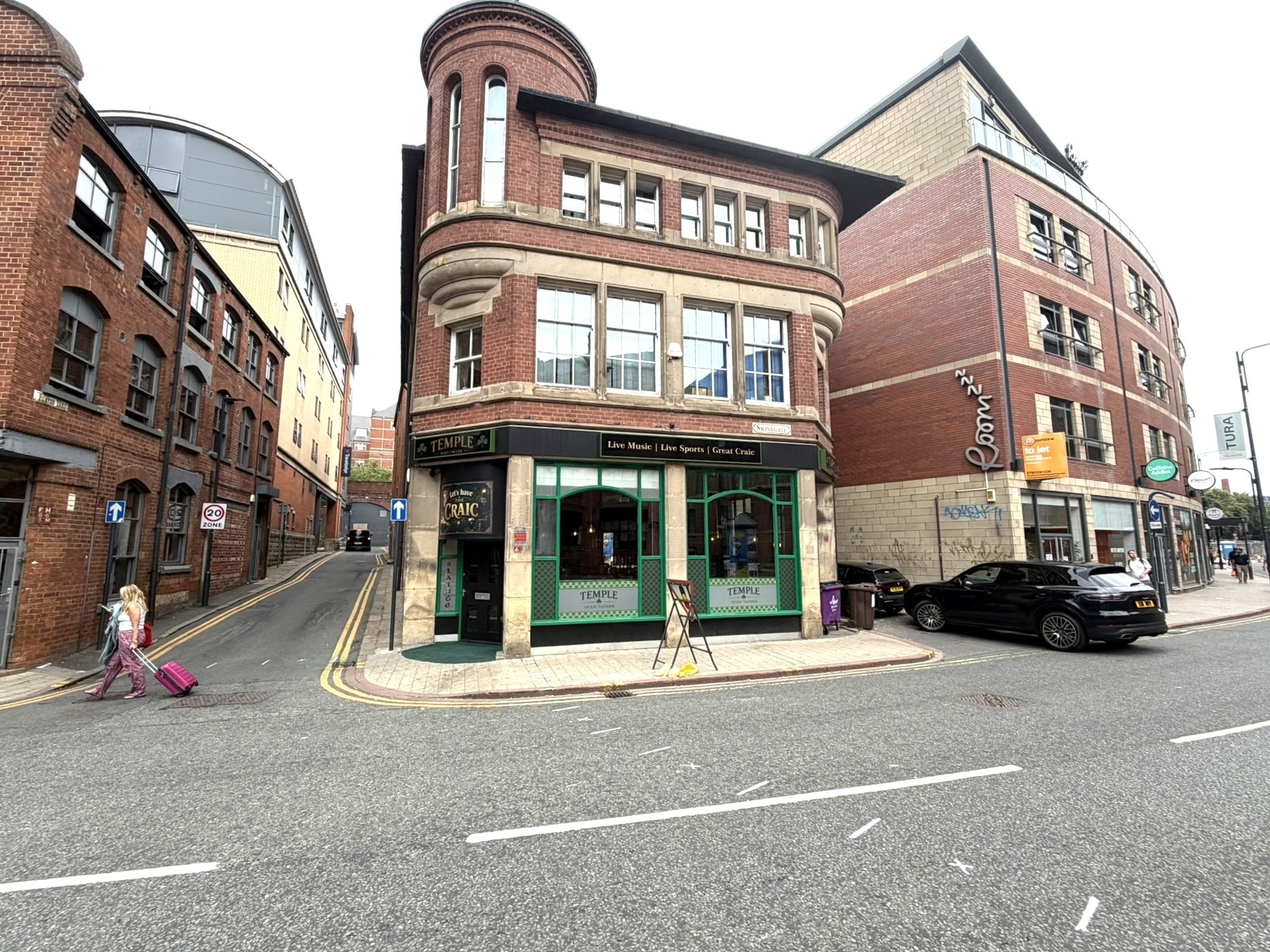 22-23 Blayds Yard, Leeds to rent Building Photo- Image 1 of 3
