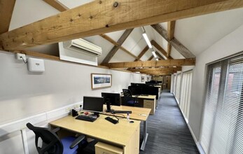 Swindon Rd, Kington Langley to rent Interior Photo- Image 2 of 6
