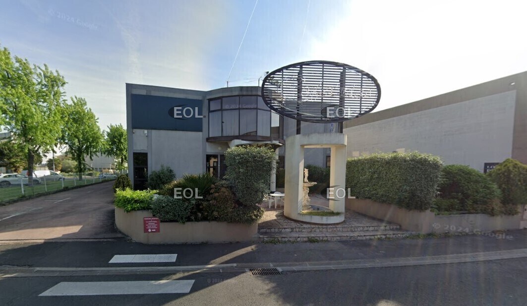 Light Industrial in Champigny-sur-Marne to rent Building Photo- Image 1 of 4