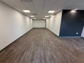 77 W Main St, Hopkinton, MA to rent Interior Photo- Image 2 of 7