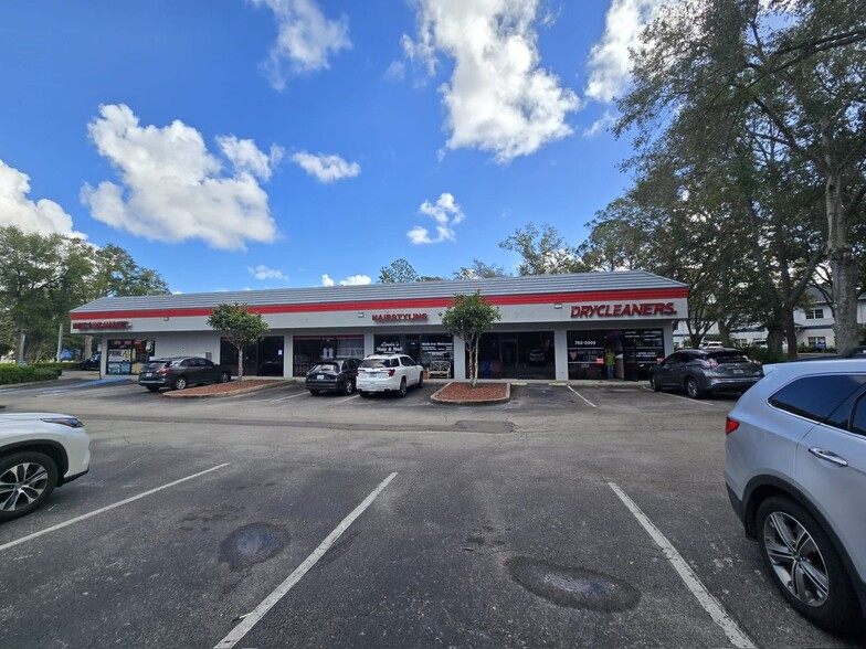 241 N Hunt Club Blvd, Longwood, FL for rent - Building Photo - Image 2 of 5