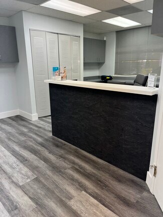 More details for 7765 SW 87th Ave, Miami, FL - Office for Sale