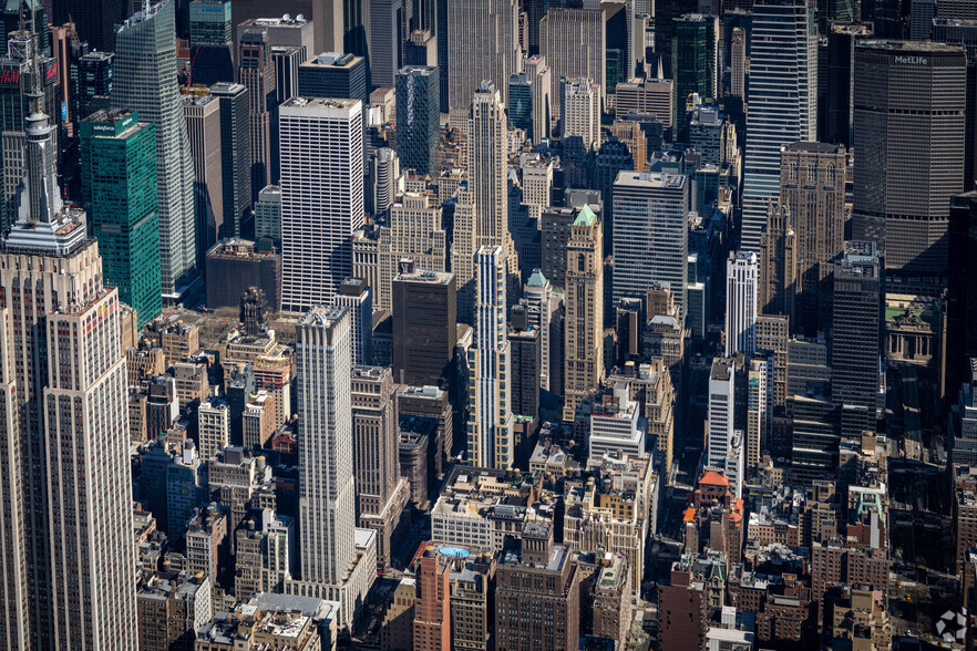 425 Fifth Ave, New York, NY for rent - Aerial - Image 3 of 19