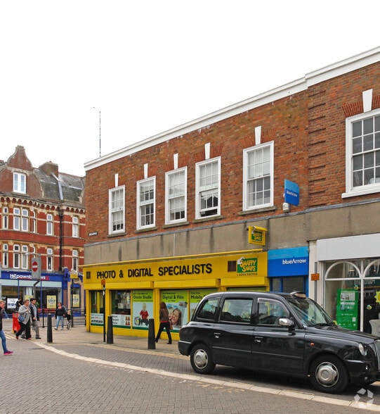 2 Broadway, Peterborough to rent - Building Photo - Image 3 of 3