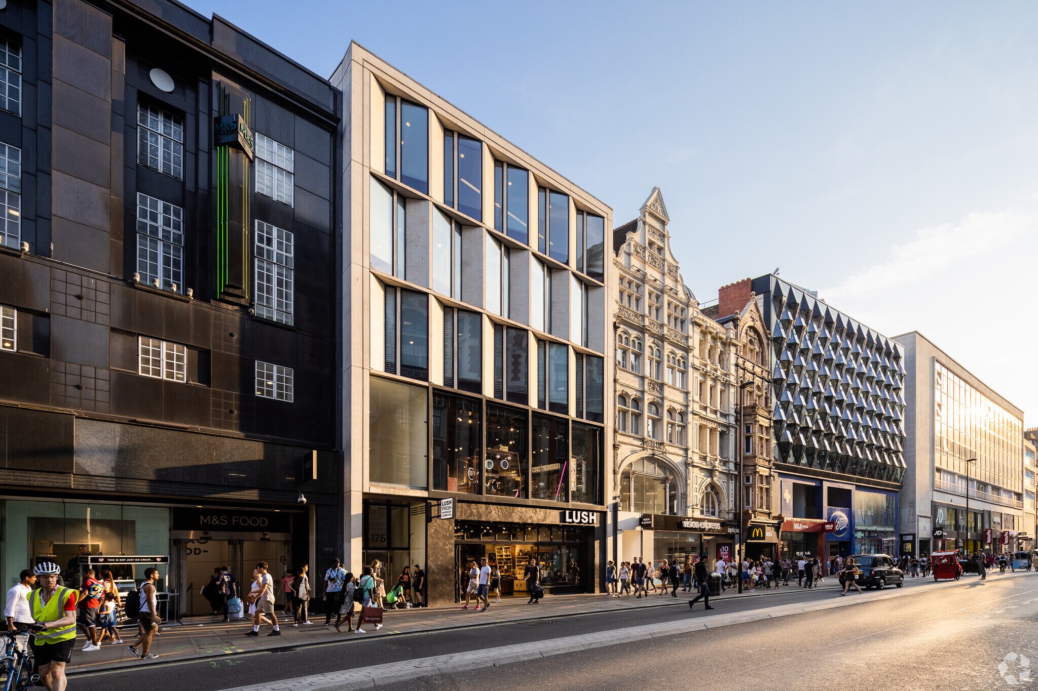 175 Oxford St, London for sale Primary Photo- Image 1 of 1