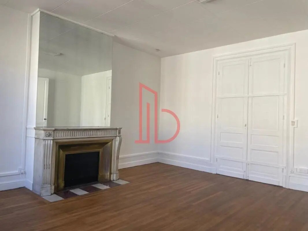 Office in Bordeaux to rent Interior Photo- Image 1 of 8