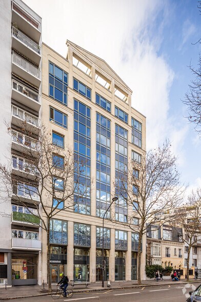 Office in Paris to rent - Building Photo - Image 2 of 19