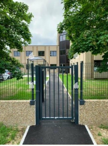 18 Boulevard De La Paix, Cergy to rent - Building Photo - Image 2 of 6