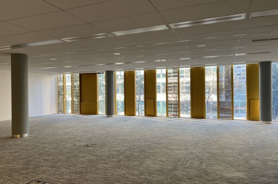 Office in Boulogne-Billancourt to rent - Building Photo - Image 2 of 8