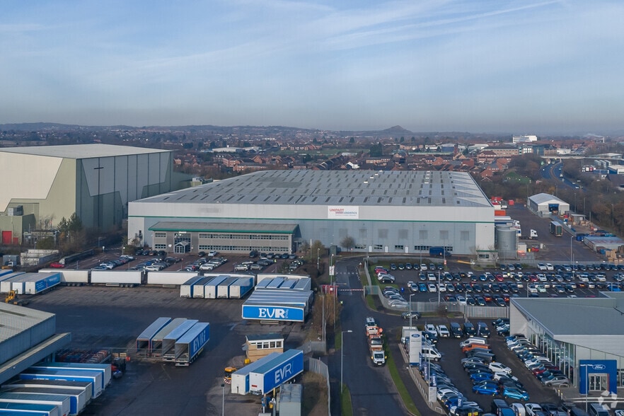 12 Hamilton Way, Nuneaton for sale - Primary Photo - Image 1 of 1